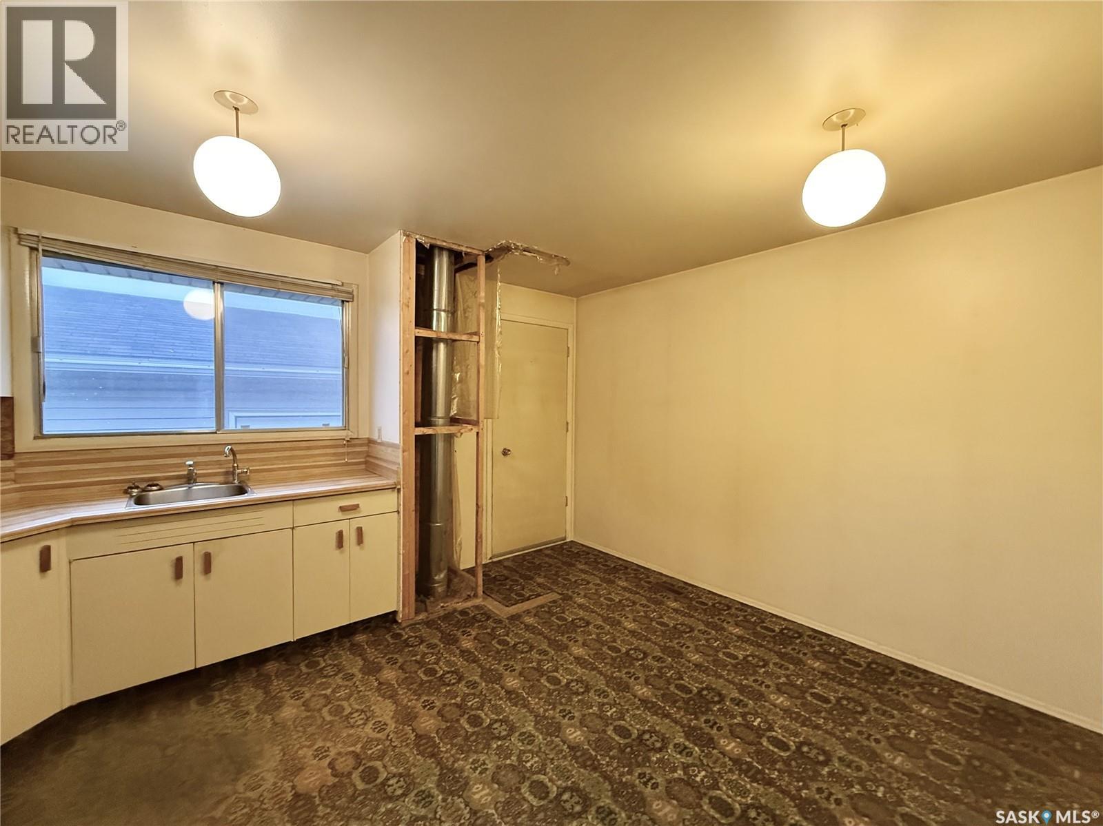 83 Young Crescent, Regina, Saskatchewan  S4N 4K9 - Photo 7 - SK024922