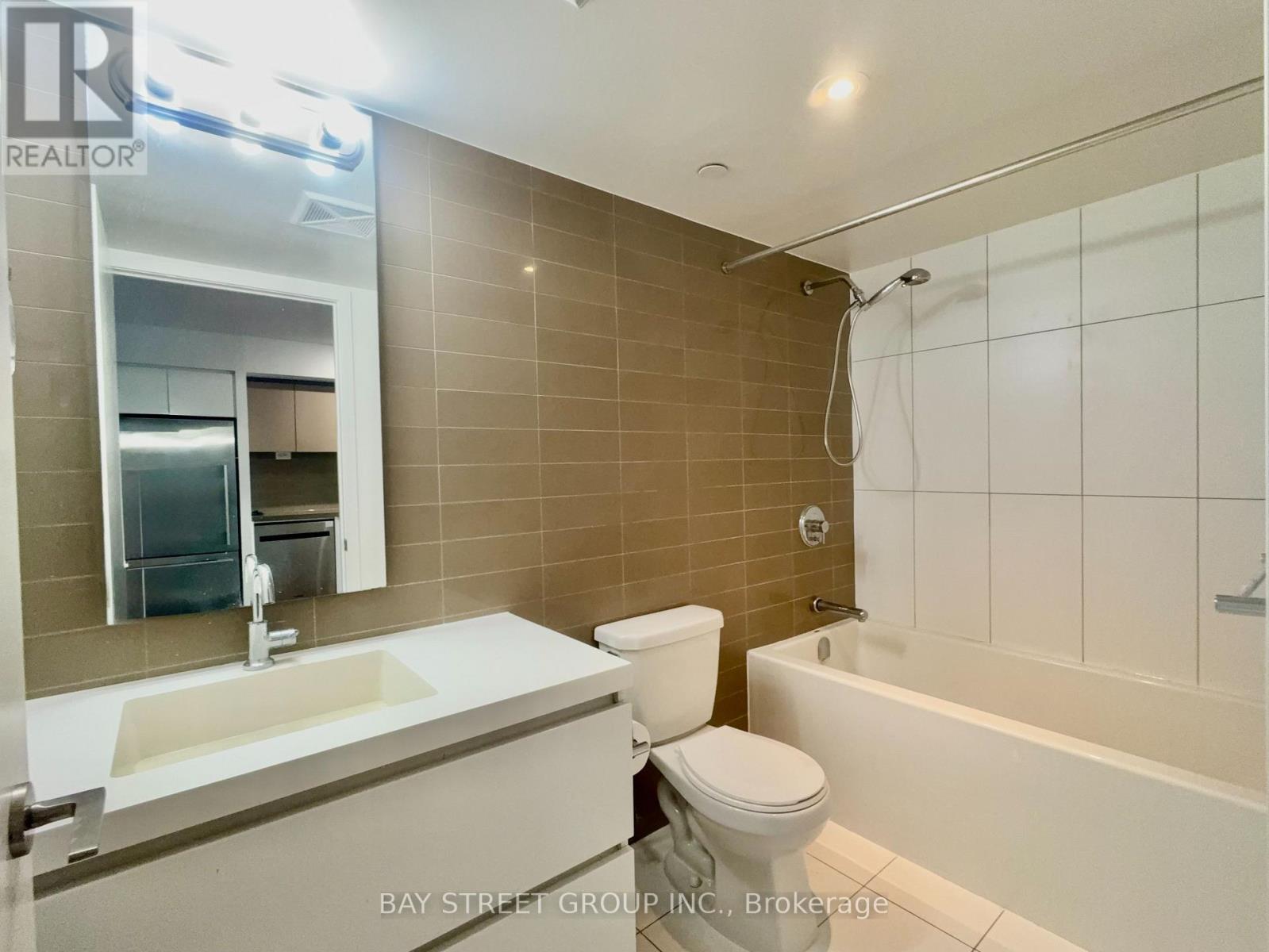 621 - 85 Queens Wharf Road, Toronto, Ontario  M5V 0J9 - Photo 11 - C12587788