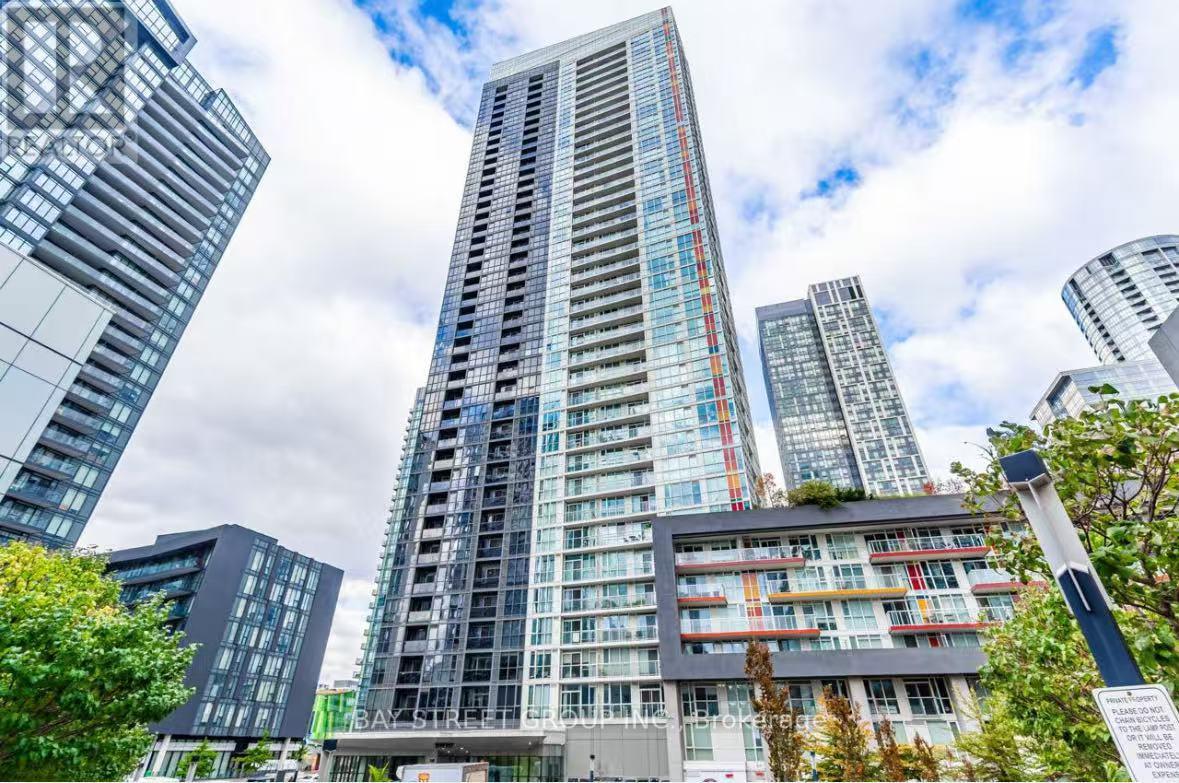 621 - 85 Queens Wharf Road, Toronto, Ontario  M5V 0J9 - Photo 2 - C12587788