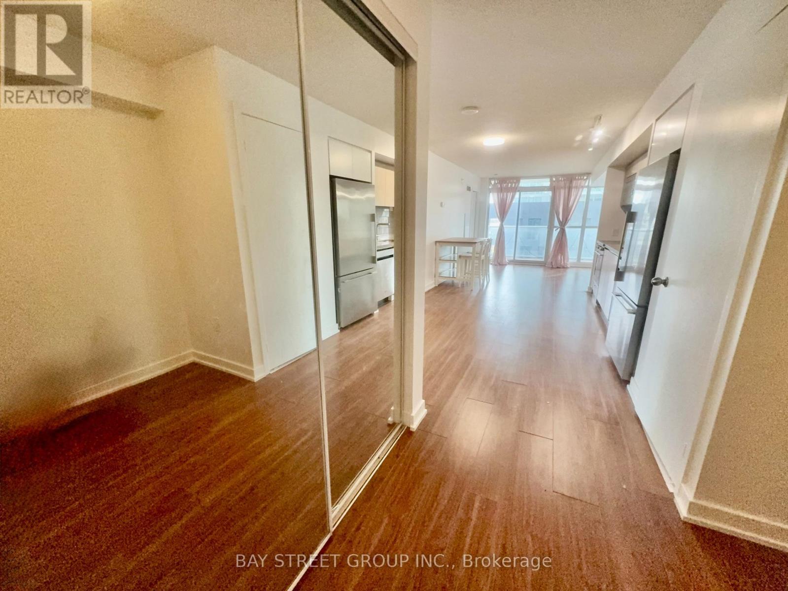 621 - 85 Queens Wharf Road, Toronto, Ontario  M5V 0J9 - Photo 3 - C12587788