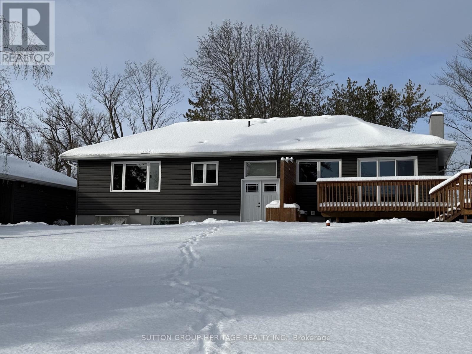 Upper - 230 Beech Street, Scugog, Ontario  L9L 1N6 - Photo 2 - E12587778