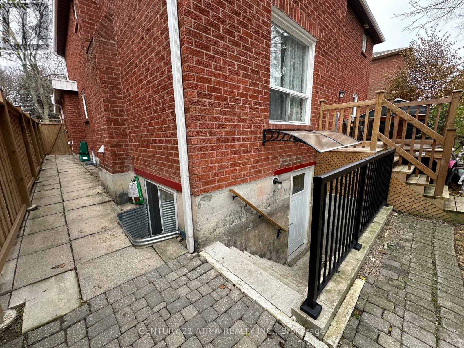 (Basement) - 12 Pearl Gate Court, Richmond Hill, Ontario  L4B 2C6 - Photo 4 - N12587774