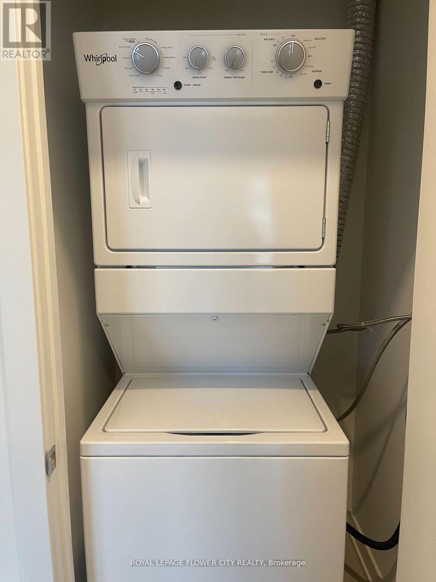 211 - 56 Lakeside Terrace, Barrie, Ontario  L4M 0L4 - Photo 8 - S12587818