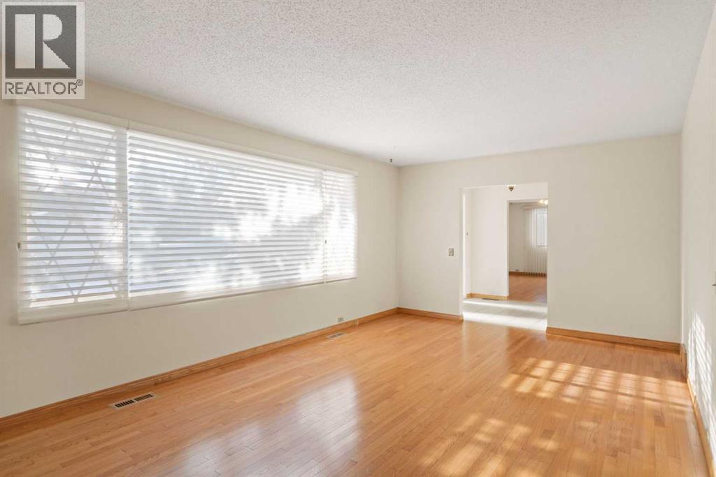 3747 Utah Drive Nw, Calgary, Alberta  T2N 4A6 - Photo 7 - A2268400