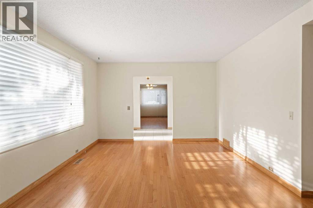 3747 Utah Drive Nw, Calgary, Alberta  T2N 4A6 - Photo 8 - A2268400