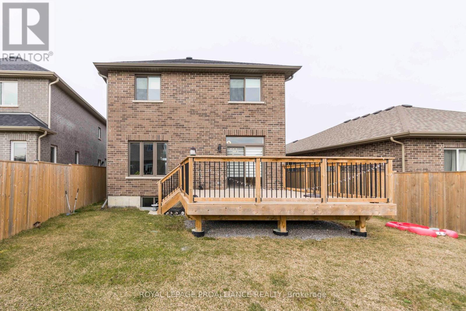92 Ledgerock Court, Quinte West, Ontario  K8R 0A1 - Photo 22 - X12587840