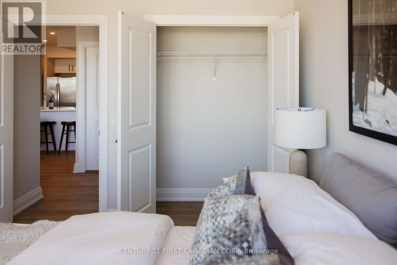 604 - 4286 King Street, Kitchener, Ontario  N2P 2E9 - Photo 11 - X12587852