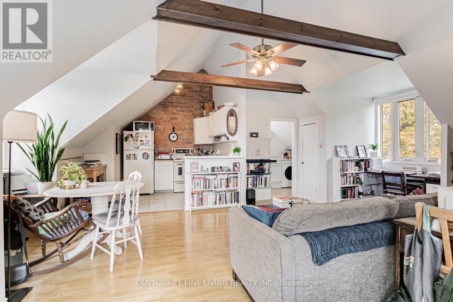 164 Sunnyside Avenue, Toronto, Ontario  M6R 2P6 - Photo 35 - W12587772