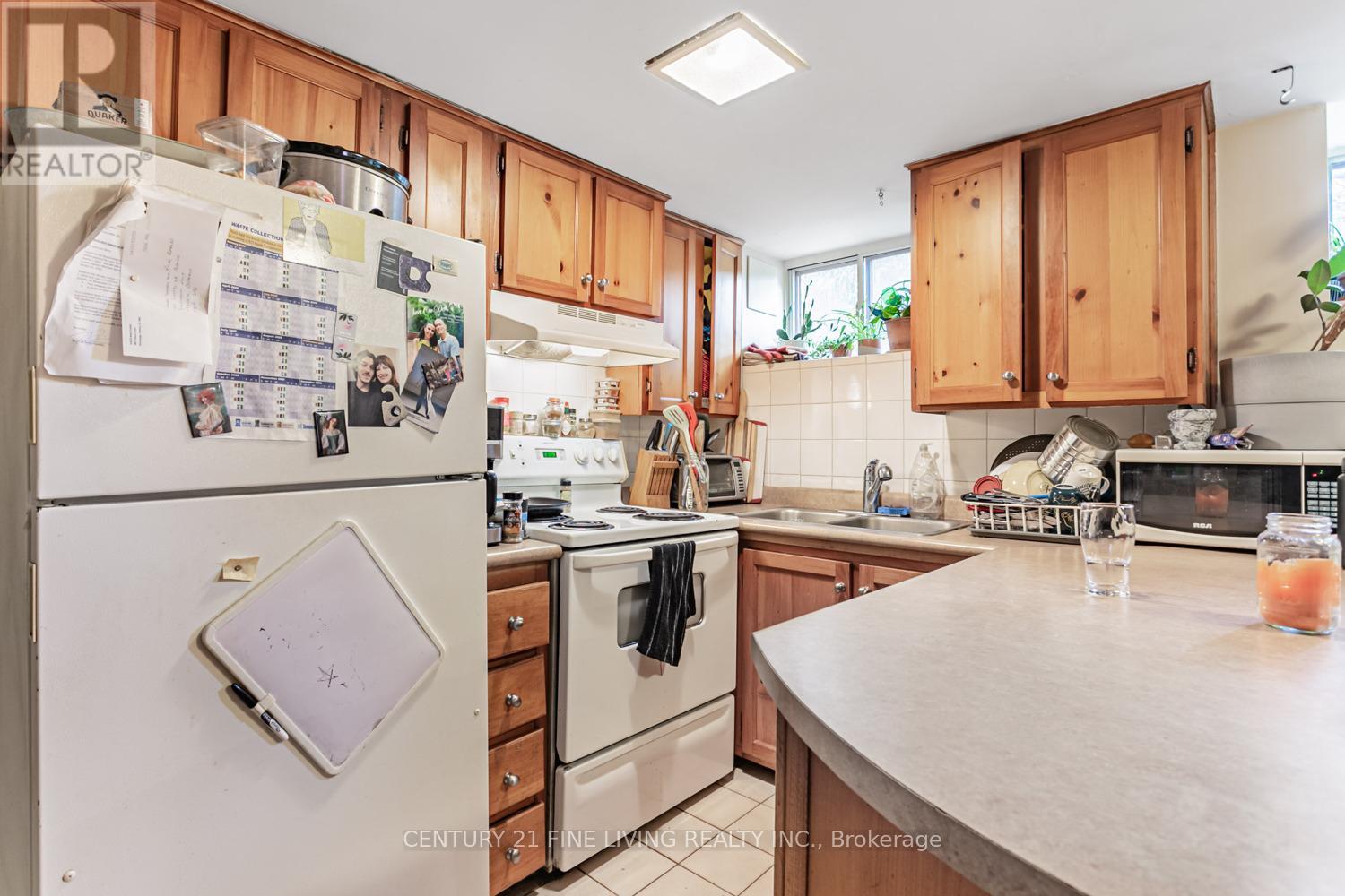 164 Sunnyside Avenue, Toronto, Ontario  M6R 2P6 - Photo 44 - W12587772