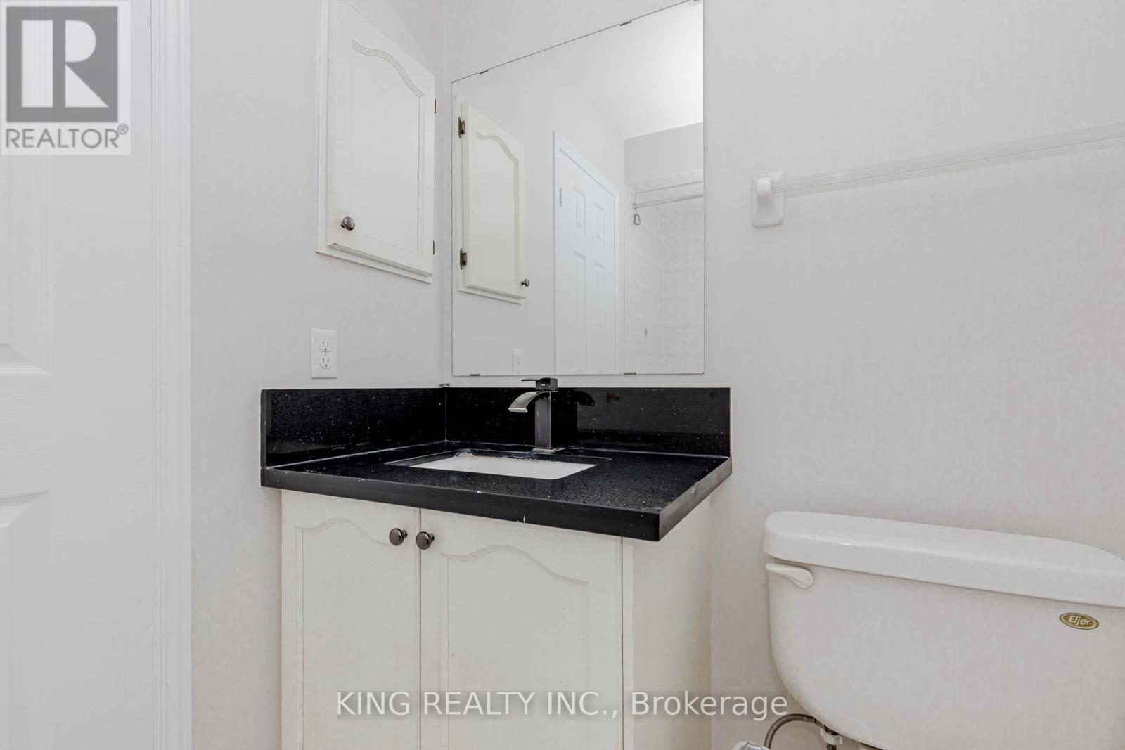 14 Ledgerock Road, Brampton, Ontario  L6P 2L7 - Photo 14 - W12587782