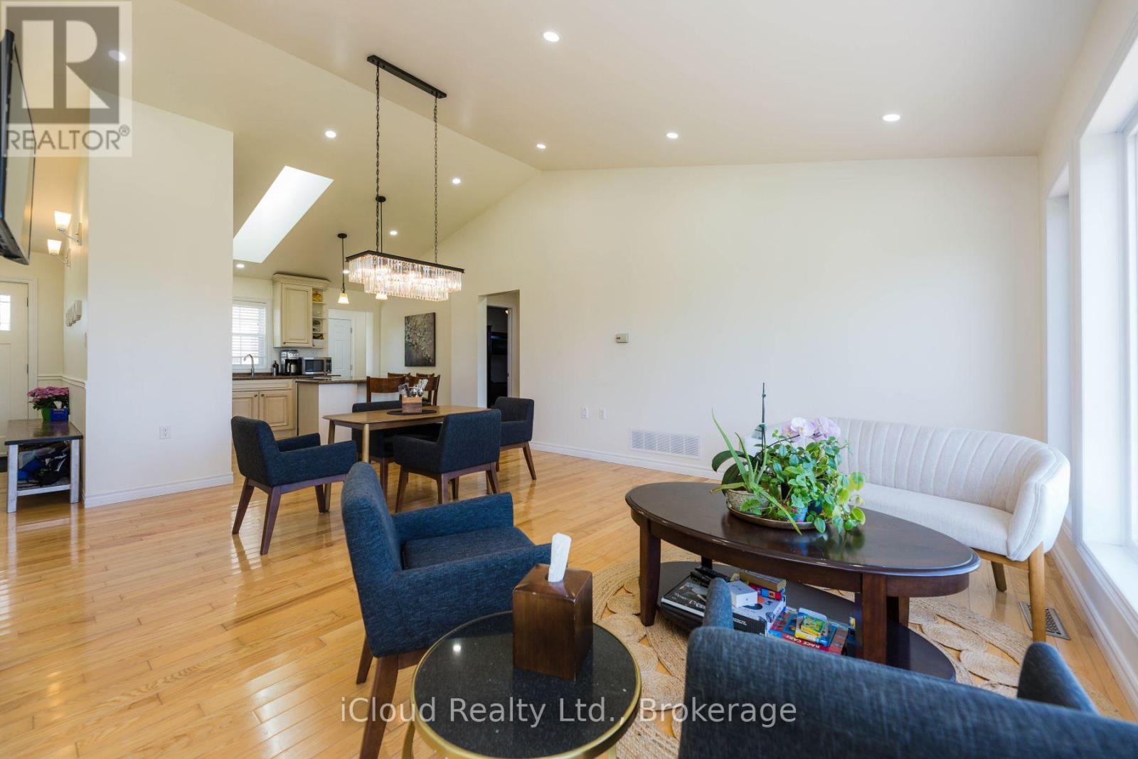 282303 Concession 4-5 Road, East Luther Grand Valley, Ontario  L0N 1G0 - Photo 8 - X12587776