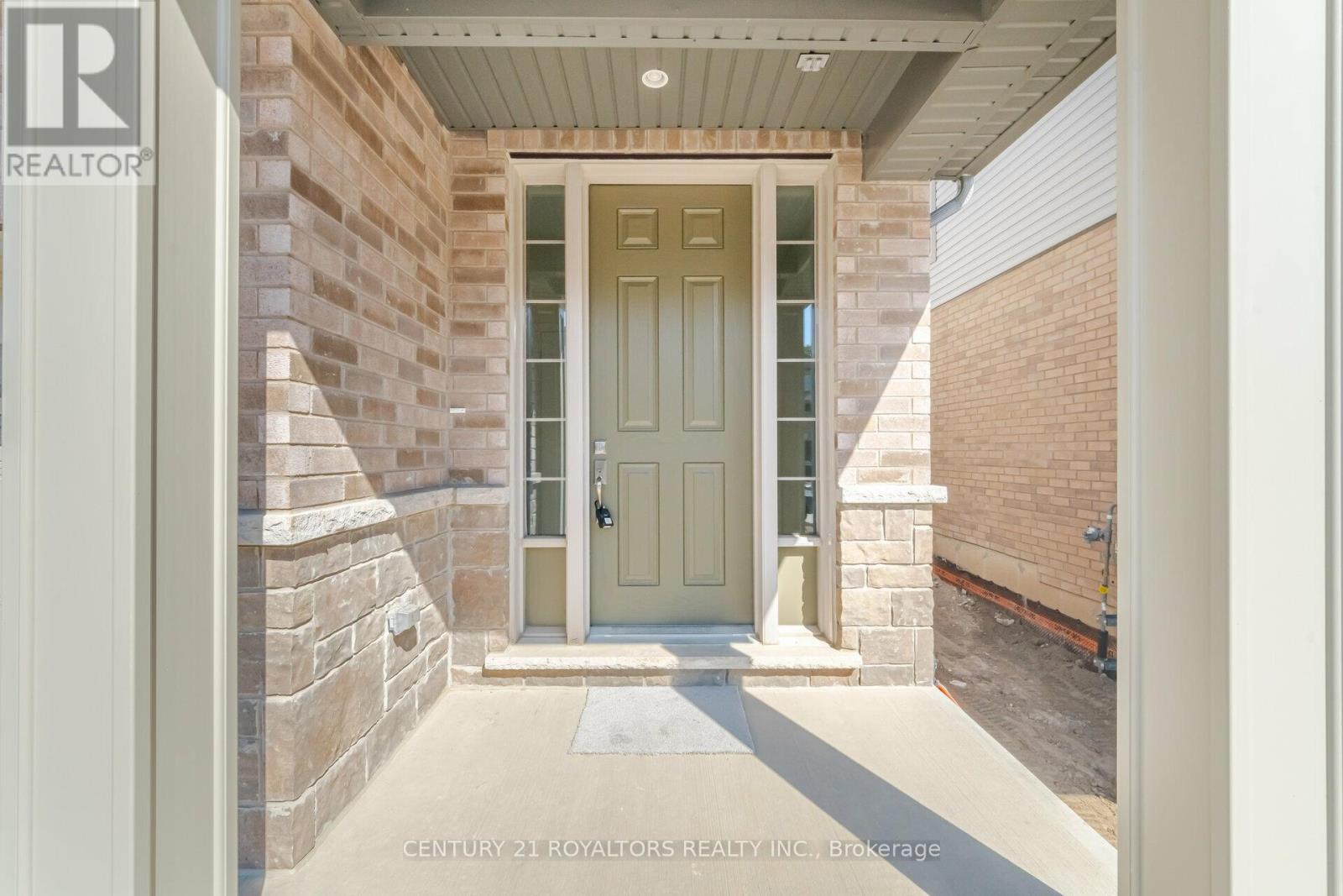 277 Broadacre Drive, Kitchener, Ontario  N2R 0S6 - Photo 2 - X12587790