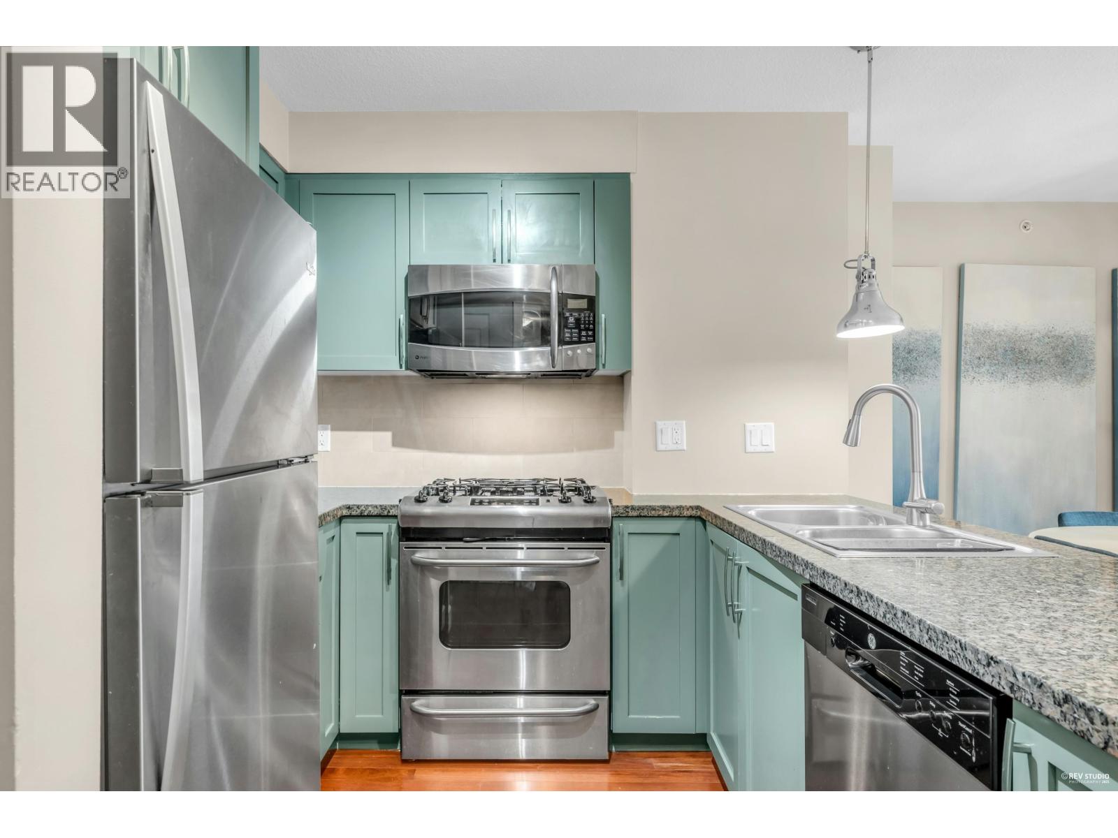 412 3811 Hastings Street, Burnaby, British Columbia  V5C 6V2 - Photo 5 - R3069819