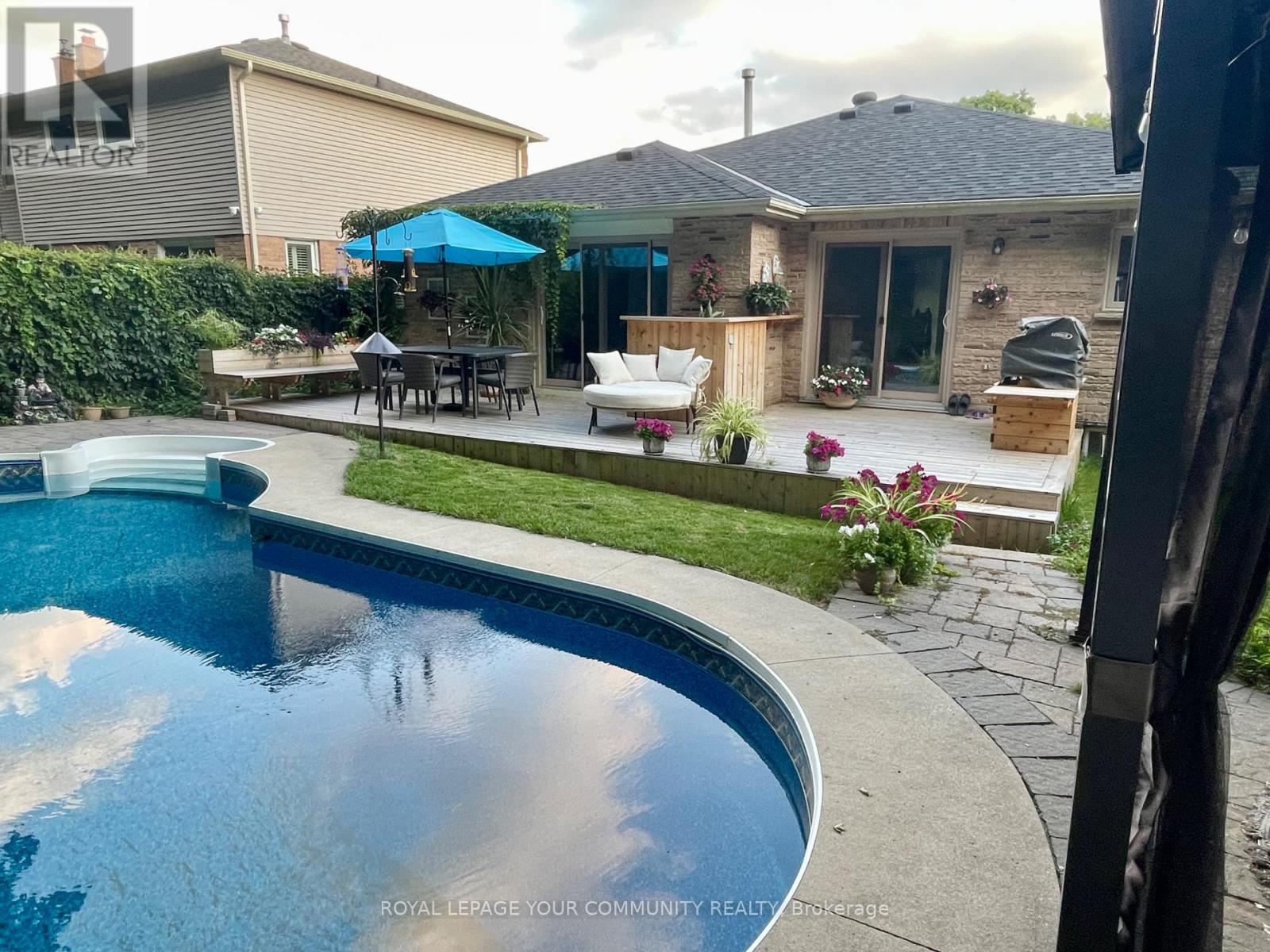 188 Kemano Road, Aurora, Ontario  L4G 4Z2 - Photo 43 - N12587490