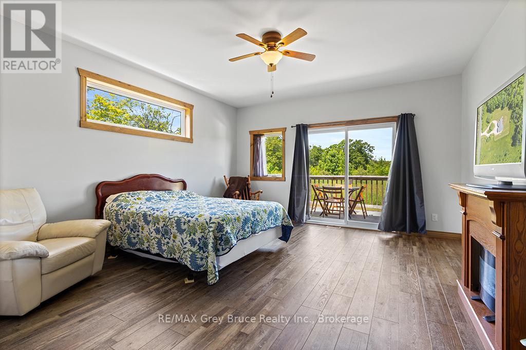 1379 West Road, Northern Bruce Peninsula, Ontario  N0H 1W0 - Photo 30 - X12526262