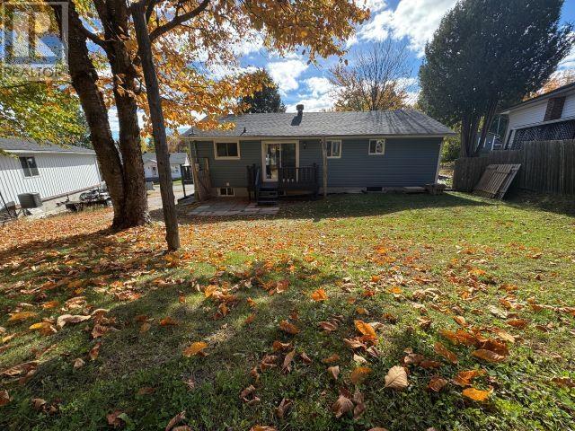 56 Axmith Ave, Elliot Lake, Ontario  P5A 1B7 - Photo 6 - SM253175