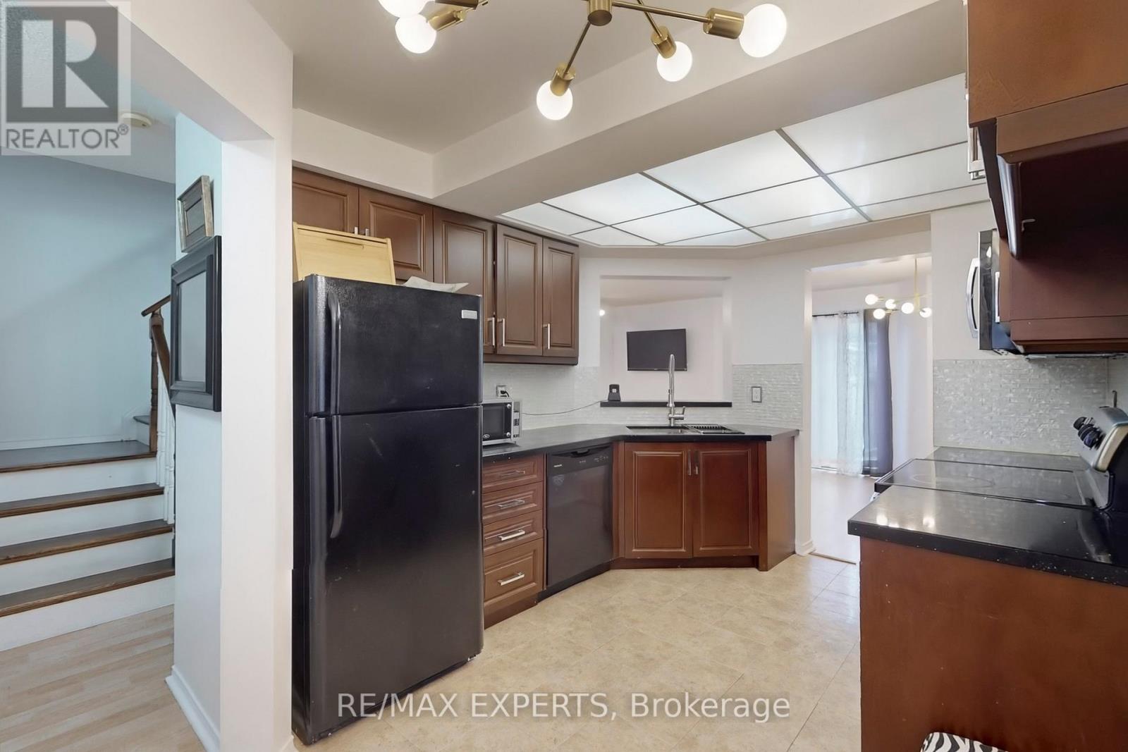 5631 Cortina Crescent, Mississauga, Ontario  L4Z 3R3 - Photo 10 - W12587842