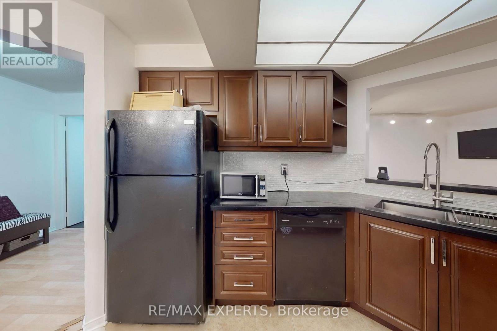 5631 Cortina Crescent, Mississauga, Ontario  L4Z 3R3 - Photo 12 - W12587842