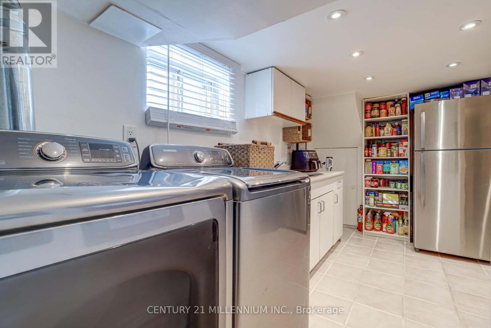 30 Clarence Street, Brampton, Ontario  L6W 1S3 - Photo 16 - W12587862