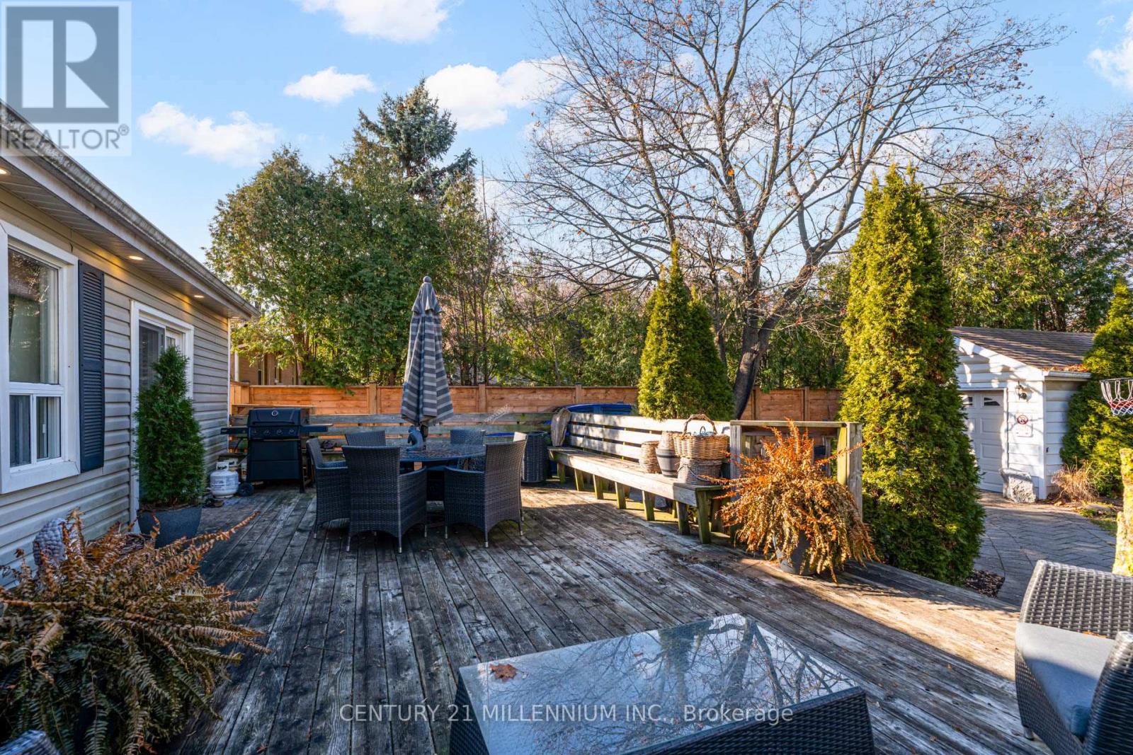 30 Clarence Street, Brampton, Ontario  L6W 1S3 - Photo 19 - W12587862