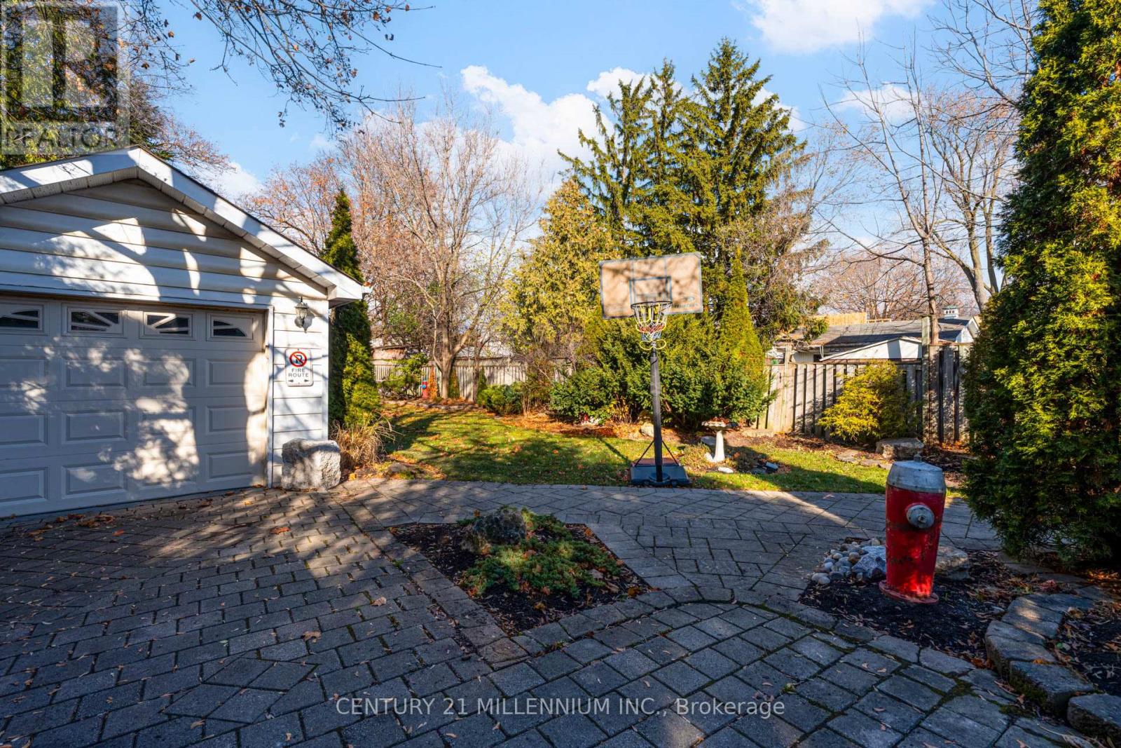 30 Clarence Street, Brampton, Ontario  L6W 1S3 - Photo 20 - W12587862