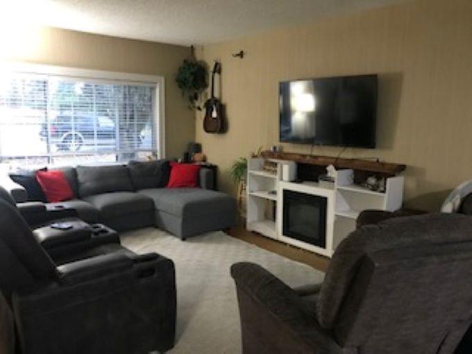 33935 Pine Street, Abbotsford, British Columbia  V2S 2P4 - Photo 2 - R3070015