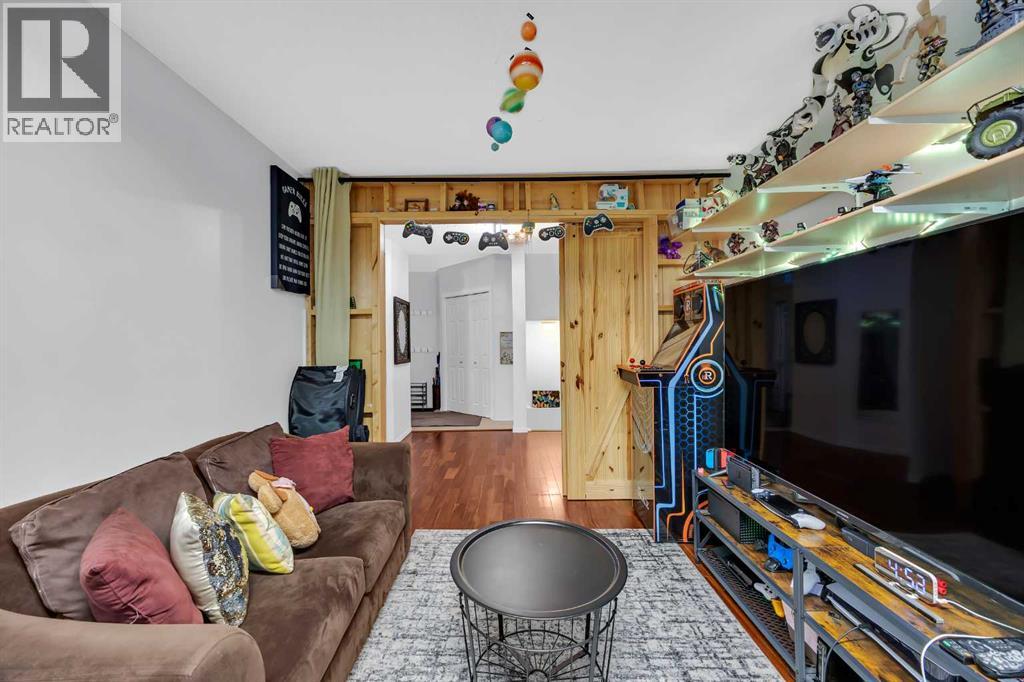 60 Tuscarora Way Nw, Calgary, Alberta  T3L 2G9 - Photo 15 - A2272020