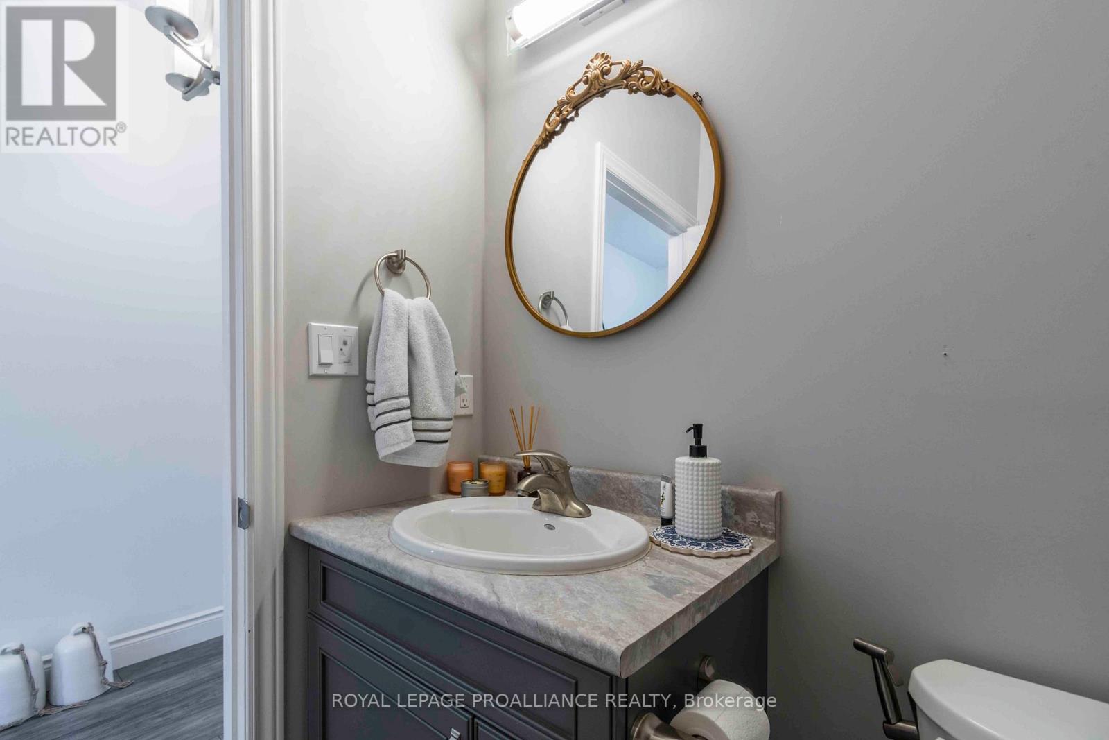 92 Ledgerock Court, Quinte West, Ontario  K8R 0A1 - Photo 14 - X12587878