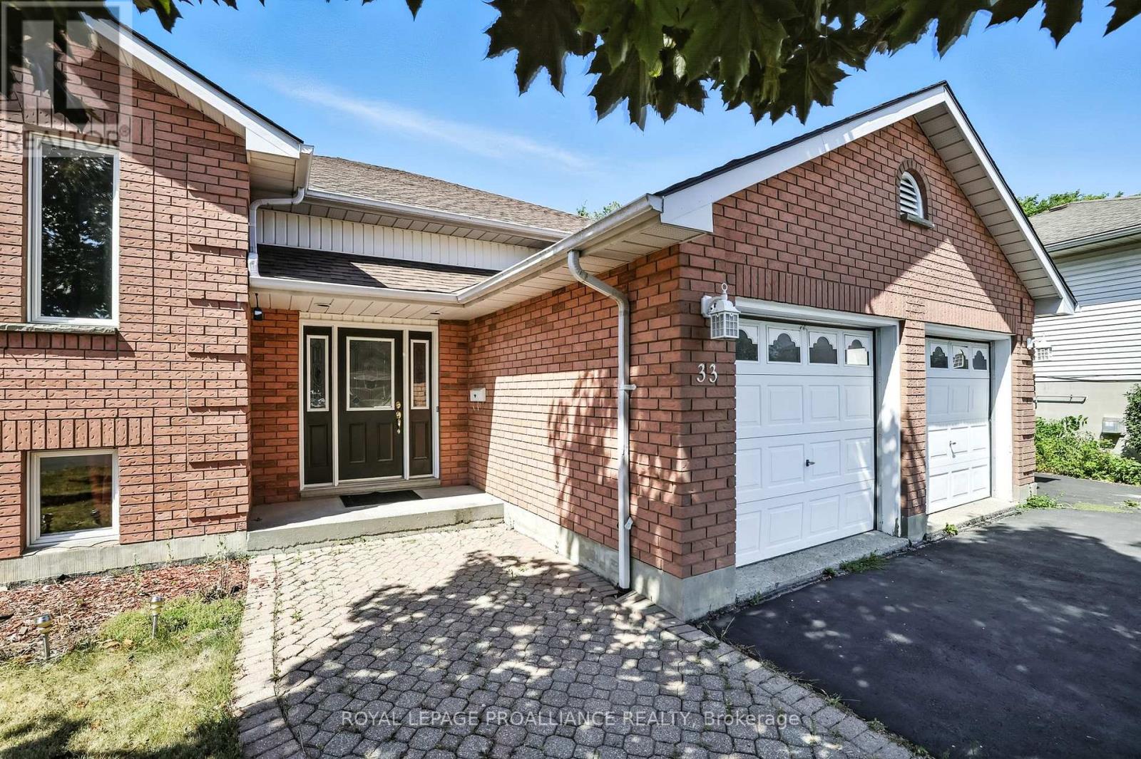 33 Loraine Avenue, Quinte West, Ontario  K8V 6R4 - Photo 2 - X12587898