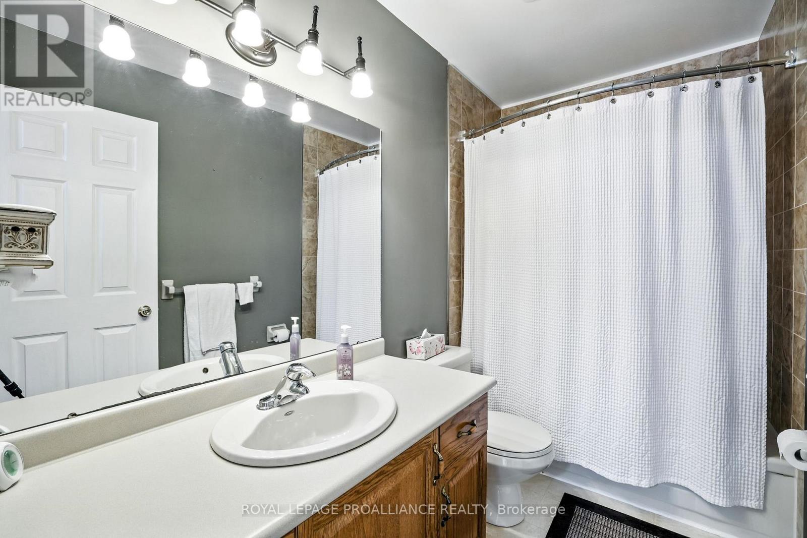 33 Loraine Avenue, Quinte West, Ontario  K8V 6R4 - Photo 24 - X12587898