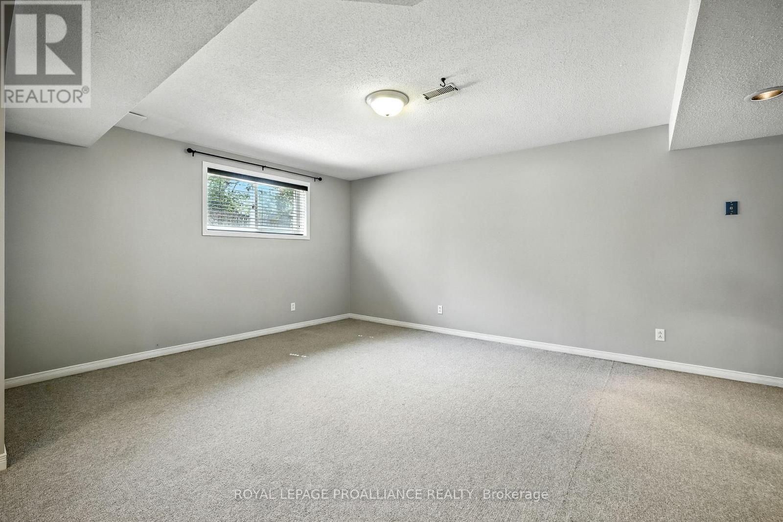 33 Loraine Avenue, Quinte West, Ontario  K8V 6R4 - Photo 29 - X12587898