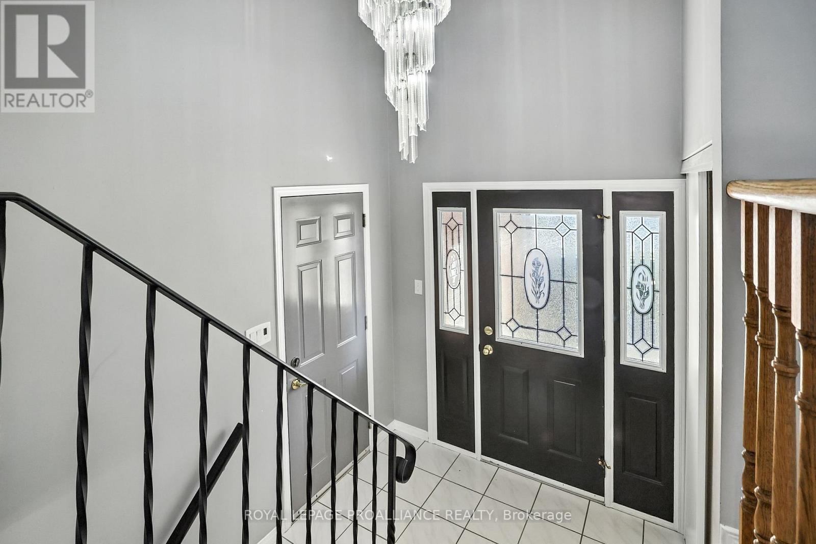 33 Loraine Avenue, Quinte West, Ontario  K8V 6R4 - Photo 6 - X12587898