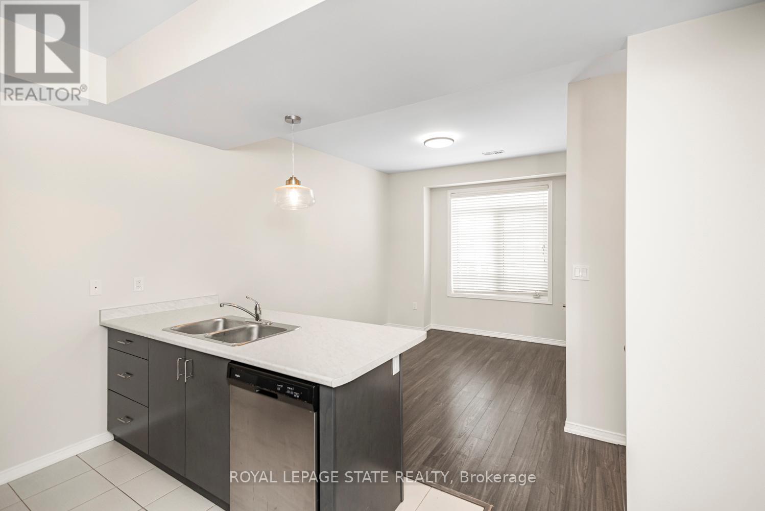 5038 Serena Drive E, Lincoln, Ontario L0R 1B2 - Photo 4 - X12587860