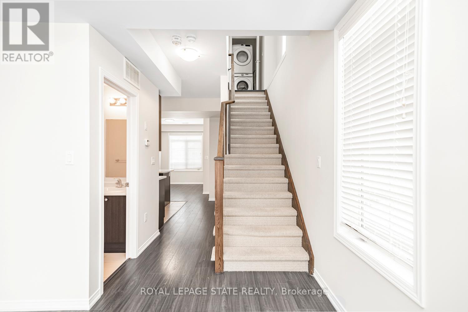 5038 Serena Drive E, Lincoln, Ontario L0R 1B2 - Photo 8 - X12587860