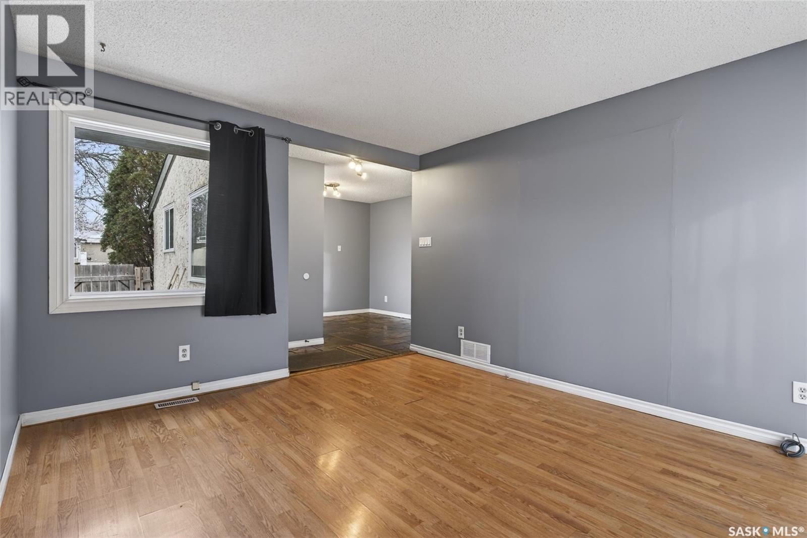 819 Gibson Court N, Regina, Saskatchewan  S4X 1Y8 - Photo 6 - SK024882