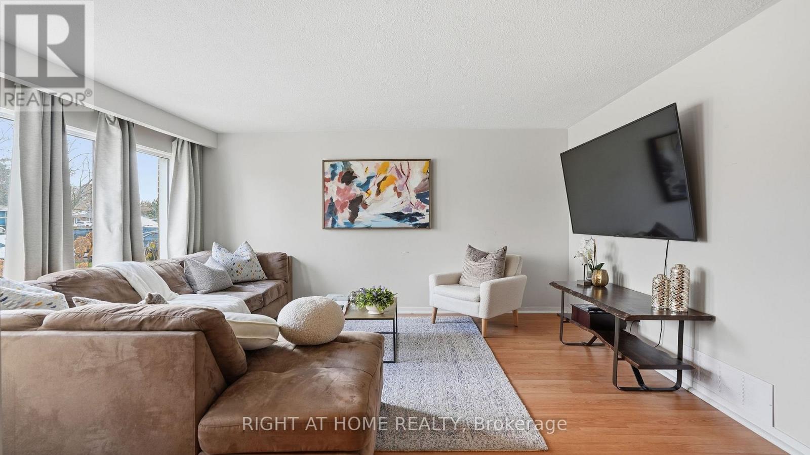 408 Camelot Court, Oshawa, Ontario  L1G 6P7 - Photo 5 - E12587876