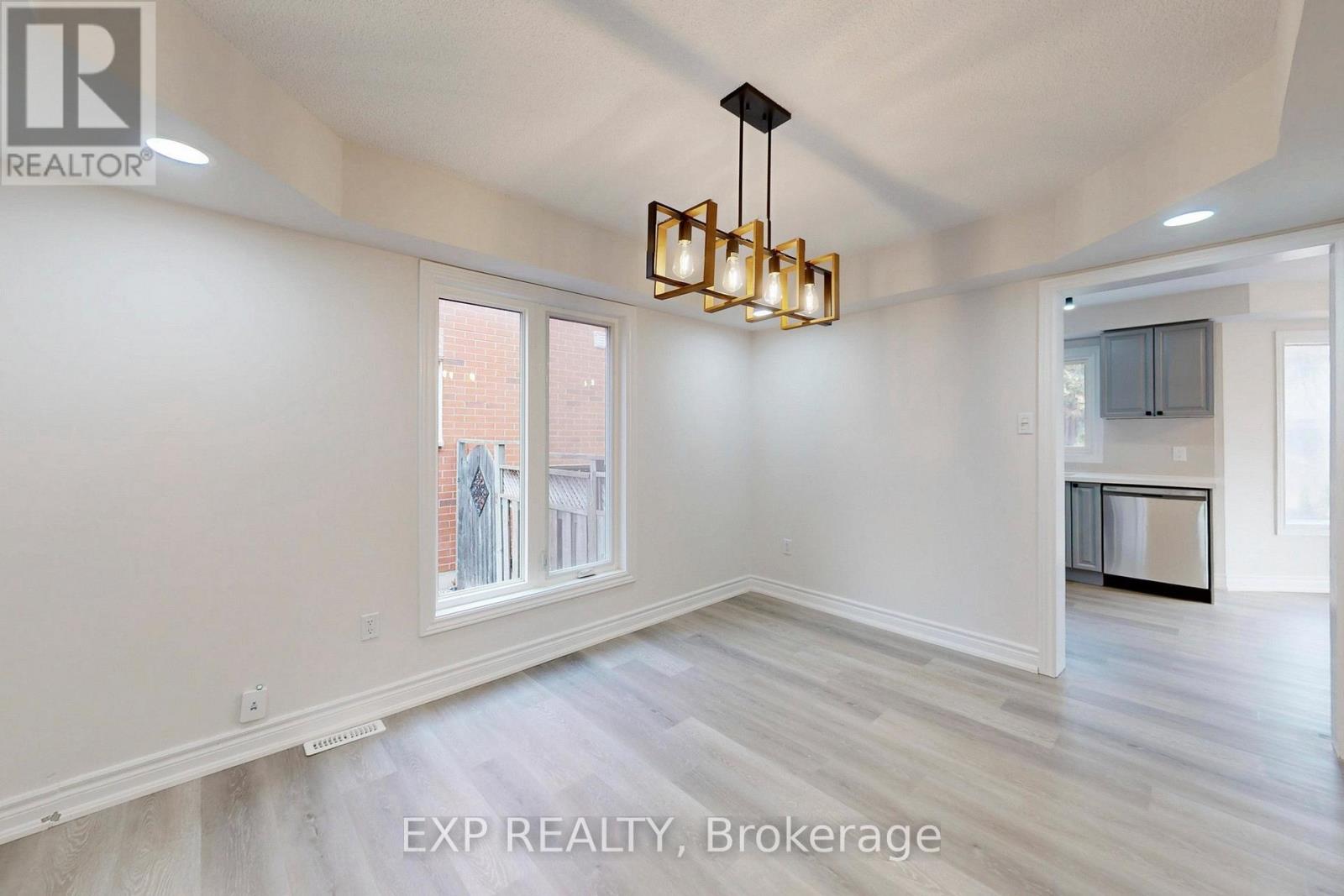 1117 Windgrove Square, Pickering, Ontario  L1X 2S5 - Photo 13 - E12587912