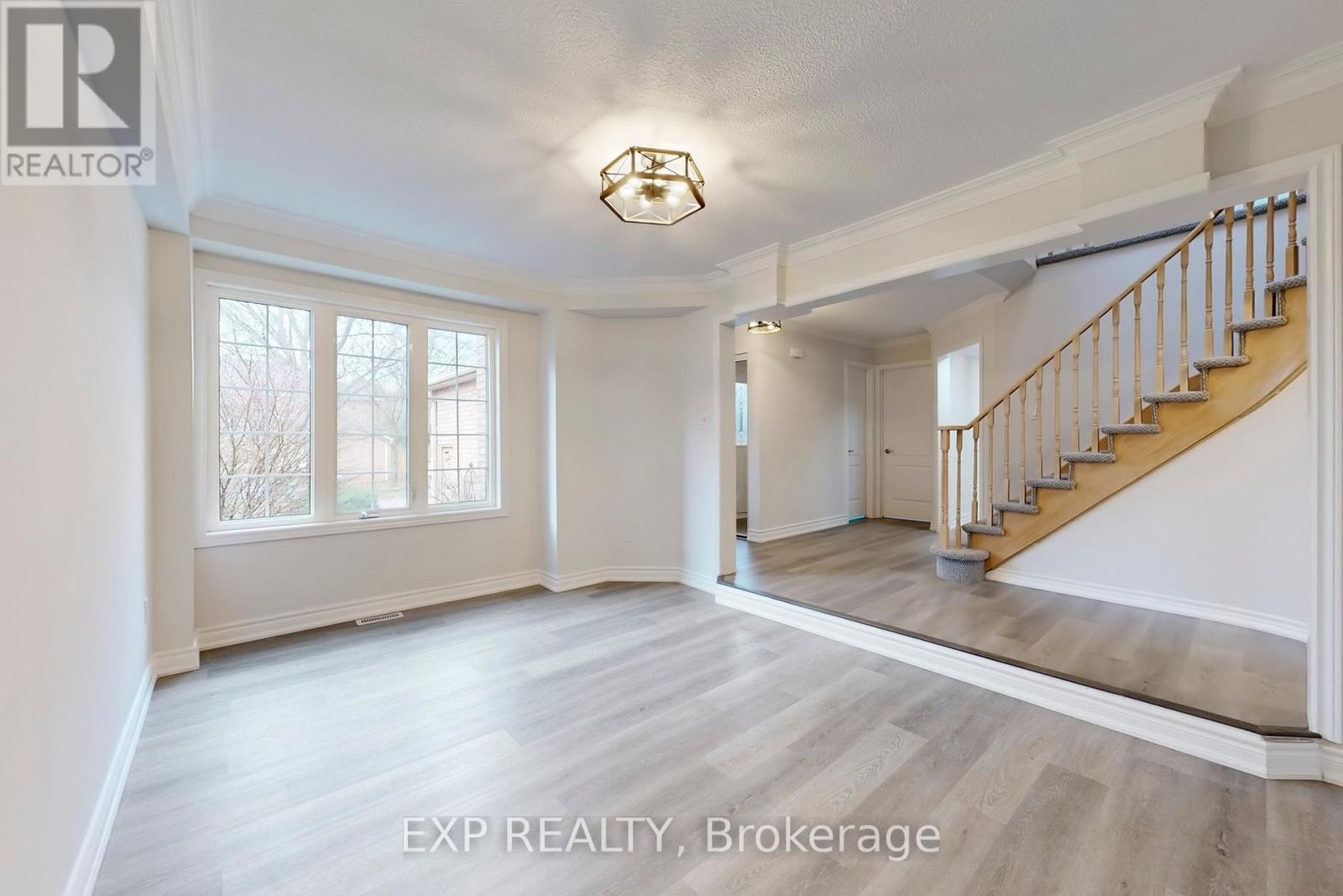 1117 Windgrove Square, Pickering, Ontario  L1X 2S5 - Photo 2 - E12587912