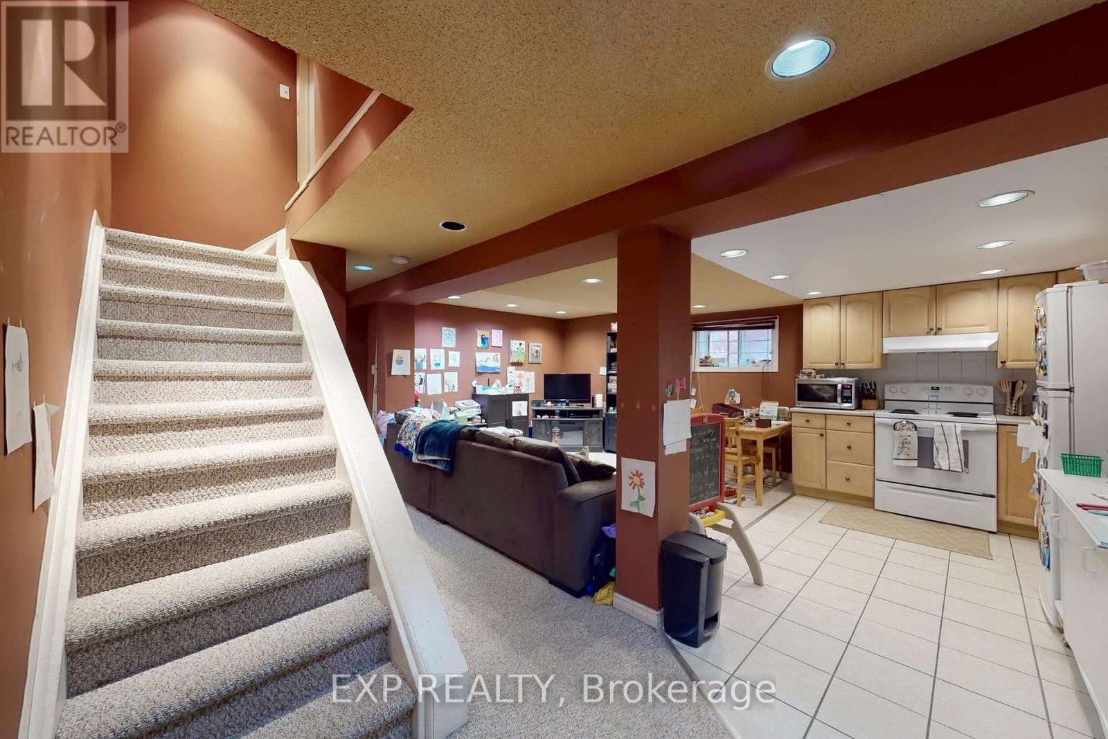 1117 Windgrove Square, Pickering, Ontario  L1X 2S5 - Photo 31 - E12587912