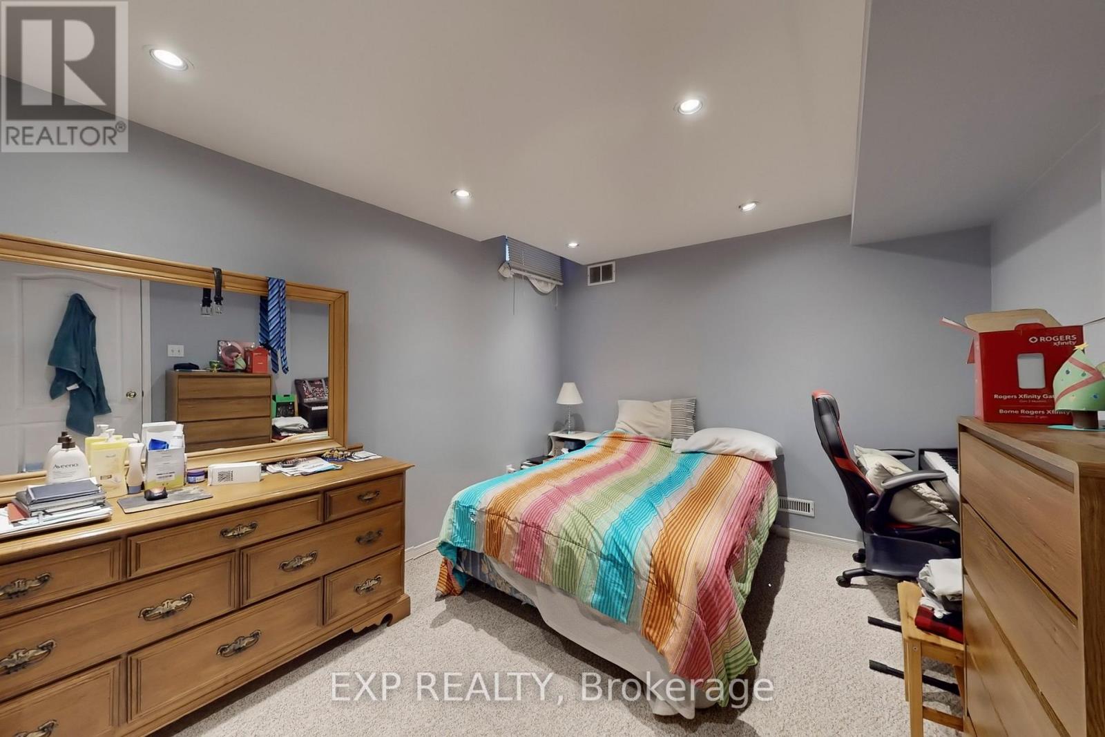 1117 Windgrove Square, Pickering, Ontario  L1X 2S5 - Photo 33 - E12587912