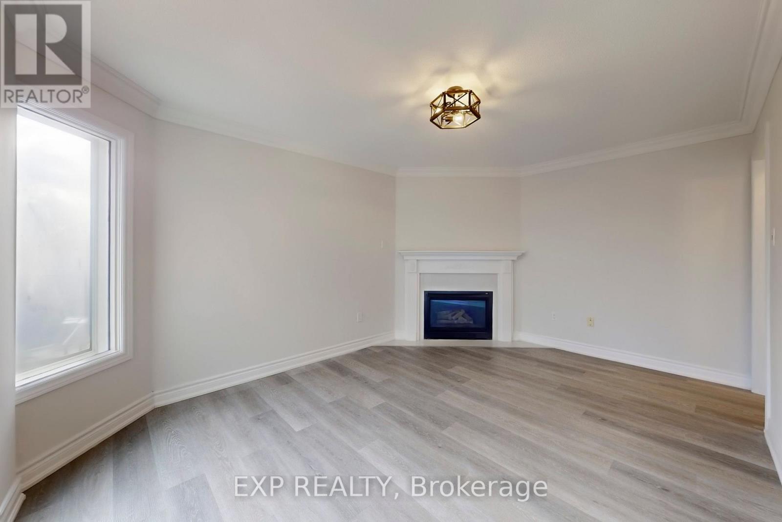 1117 Windgrove Square, Pickering, Ontario  L1X 2S5 - Photo 4 - E12587912