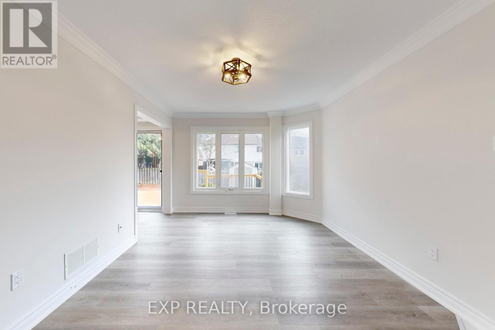 1117 Windgrove Square, Pickering, Ontario  L1X 2S5 - Photo 5 - E12587912