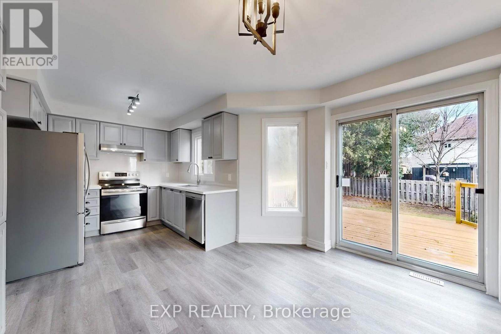 1117 Windgrove Square, Pickering, Ontario  L1X 2S5 - Photo 9 - E12587912