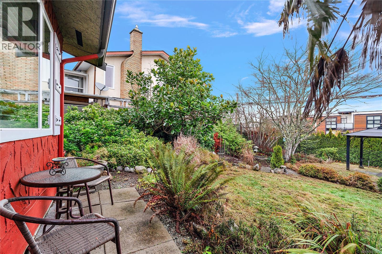 4000 Cedar Hill Rd, Saanich, British Columbia  V8N 3C1 - Photo 27 - 1021271