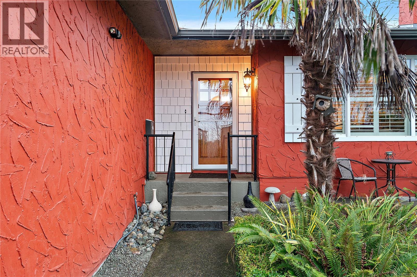 4000 Cedar Hill Rd, Saanich, British Columbia  V8N 3C1 - Photo 6 - 1021271