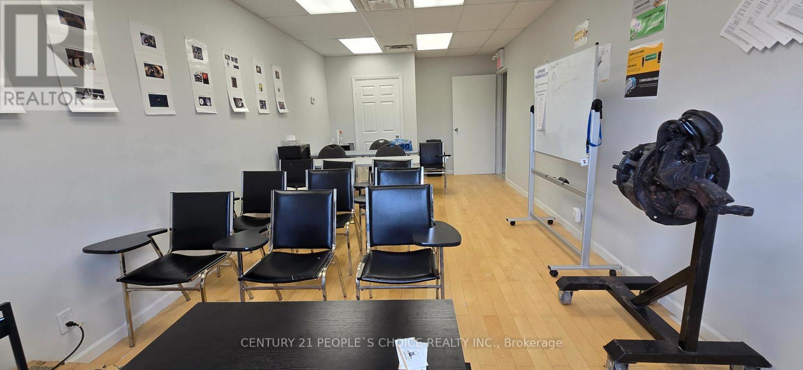 210 - 10095 Bramalea Road S, Brampton, Ontario  L6R 0K1 - Photo 8 - W12587872