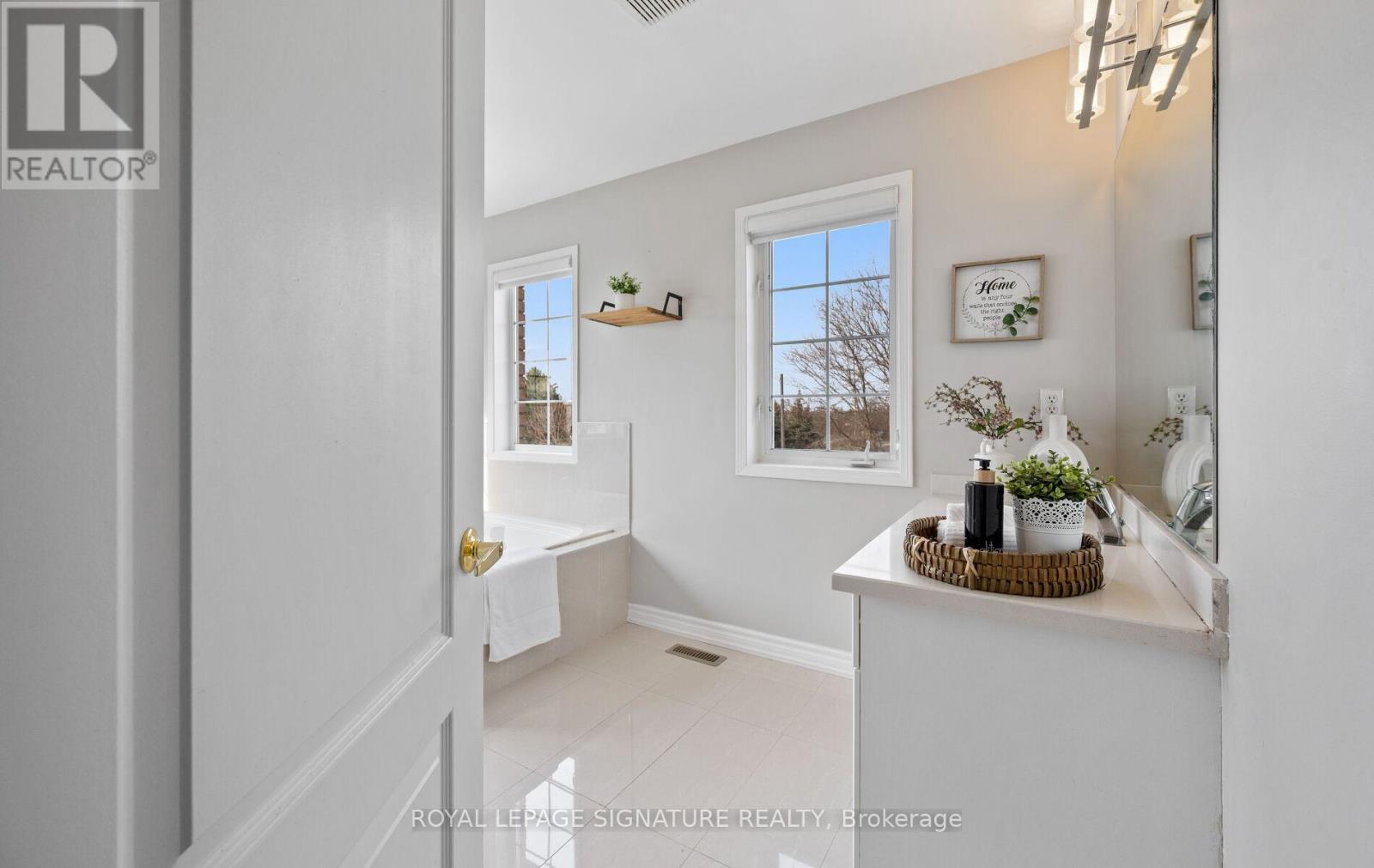 3849 Talias Crescent, Mississauga, Ontario  L5M 6L6 - Photo 20 - W12587892