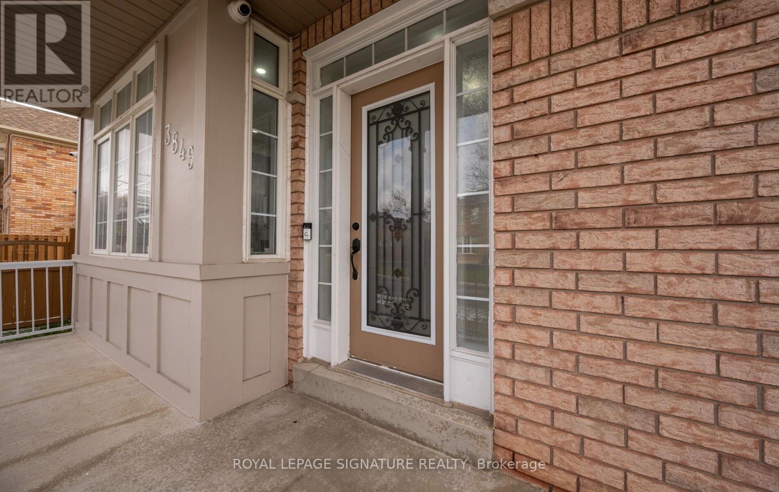3849 Talias Crescent, Mississauga, Ontario  L5M 6L6 - Photo 5 - W12587892