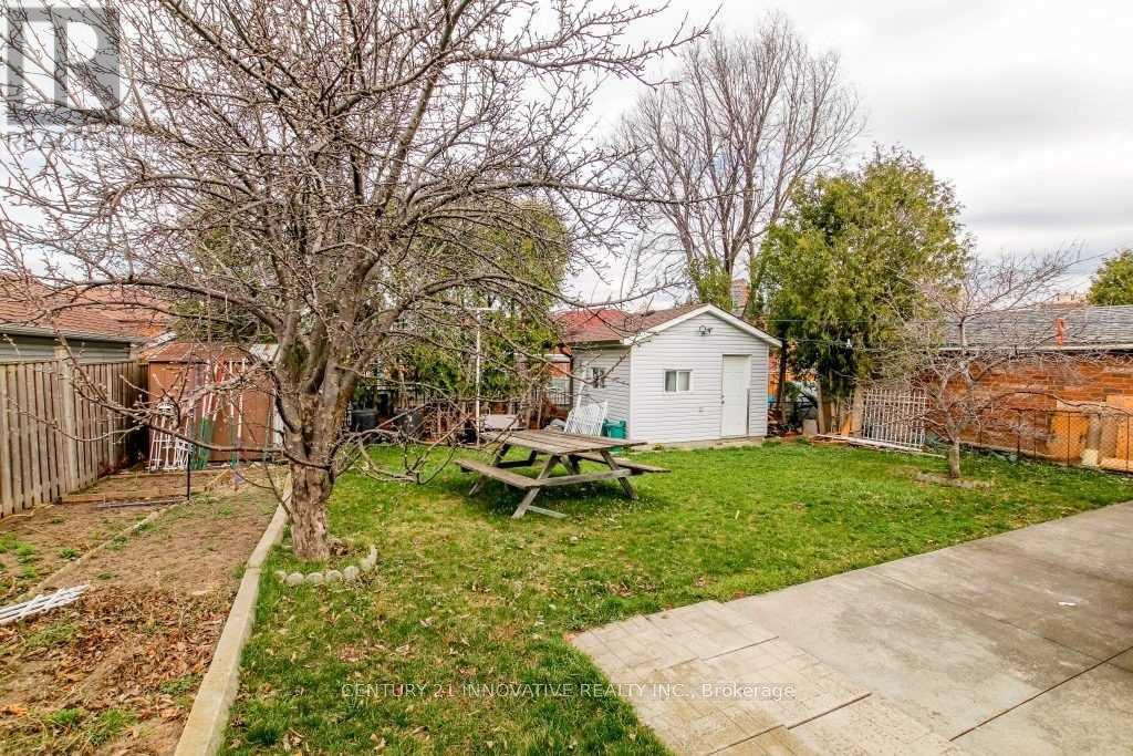 74 Fletcherdon Crescent, Toronto, Ontario  M3N 1S3 - Photo 21 - W12587904