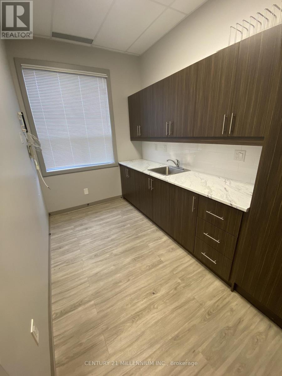 105 - 12637 Tenth Line, Whitchurch-Stouffville, Ontario L4A 7X3 - Photo 11 - N12562092